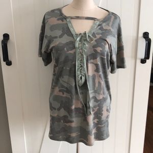 Camo short sleeved top NWT